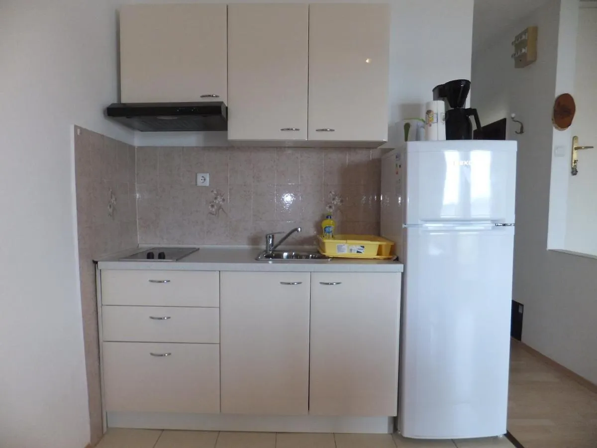Apartments By The Sea Supetarska Draga - Gornja, Rab - 5054