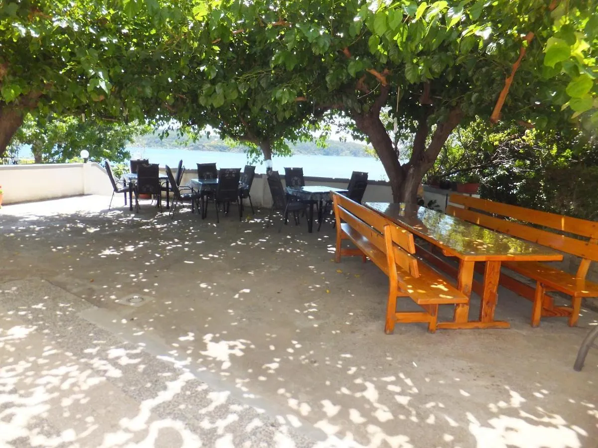 Apartments By The Sea Supetarska Draga - Gornja, Rab - 5054